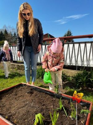 Grafika #24: 19.04.2023 Wiosenny ogródek