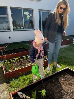 Grafika #25: 19.04.2023 Wiosenny ogródek