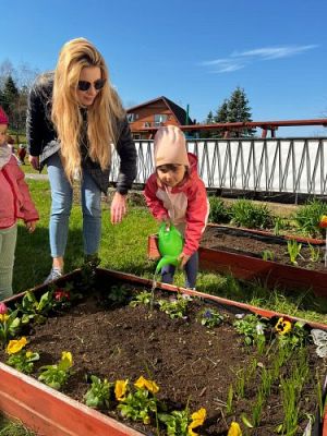 Grafika #30: 19.04.2023 Wiosenny ogródek