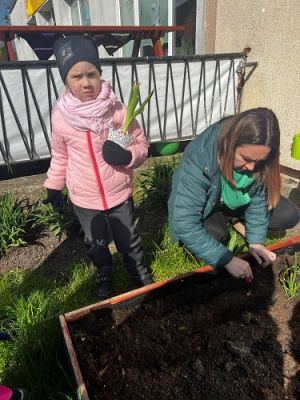 Grafika #41: 19.04.2023 Wiosenny ogródek