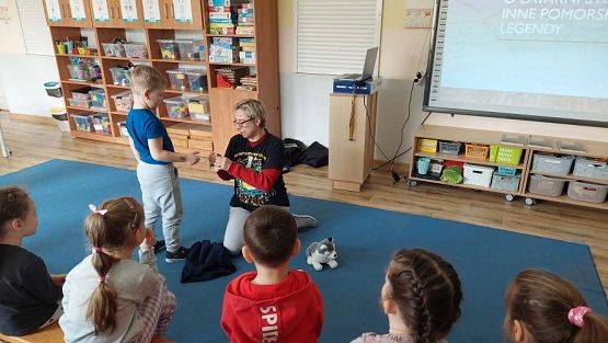 Grafika #10: 11.04.2023 Spotkanie z Panią Magdaleną Kubiak autorką legend pomorskich