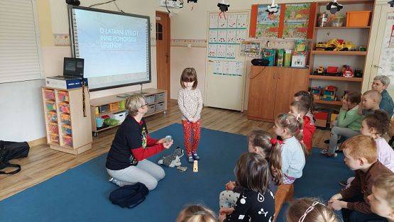 Grafika #14: 11.04.2023 Spotkanie z Panią Magdaleną Kubiak autorką legend pomorskich