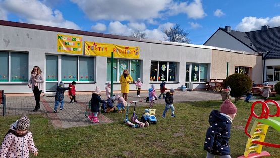 Grafika #22: 05.04.2023 Poszukiwania niespodzianek od Zajączka