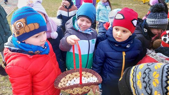 Grafika #37: 05.04.2023 Poszukiwania niespodzianek od Zajączka