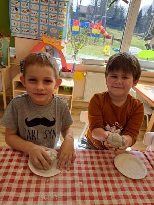 Grafika #22: 04.04.2023 Wielkanocny chlebek - warsztaty piekarnicze w gr. III