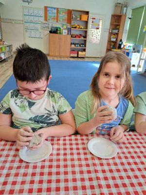 Grafika #32: 04.04.2023 Wielkanocny chlebek - warsztaty piekarnicze w gr. III