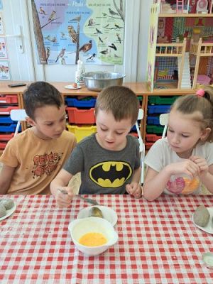 Grafika #36: 04.04.2023 Wielkanocny chlebek - warsztaty piekarnicze w gr. III