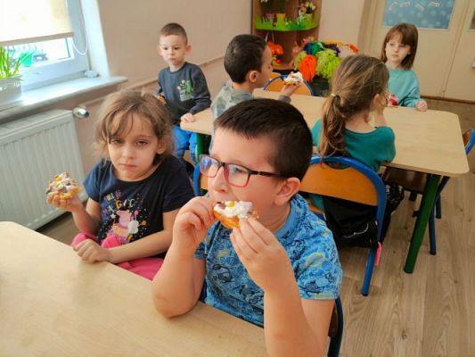 Grafika #10: 27.03.2023 Słodkie zakończenie zajęć z Kompetencji Społecznych