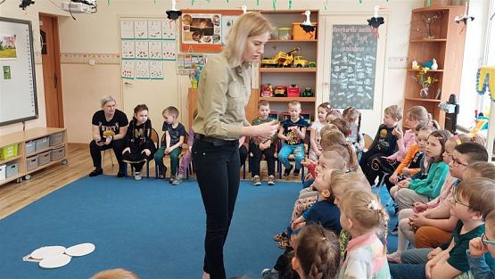 Grafika #6: 14.03.2023 Zajęcia edukacyjno-przyrodnicze z panią ze Słowińskiego Parku Narodowego