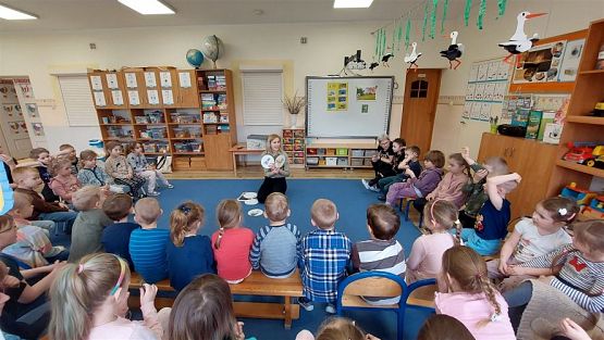 Grafika #12: 14.03.2023 Zajęcia edukacyjno-przyrodnicze z panią ze Słowińskiego Parku Narodowego