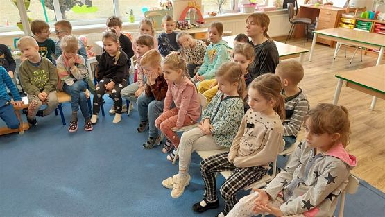 Grafika #27: 14.03.2023 Zajęcia edukacyjno-przyrodnicze z panią ze Słowińskiego Parku Narodowego