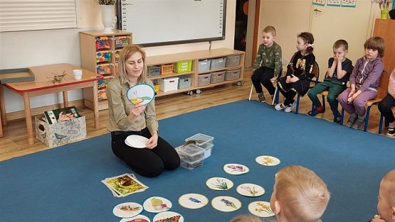 Grafika #30: 14.03.2023 Zajęcia edukacyjno-przyrodnicze z panią ze Słowińskiego Parku Narodowego