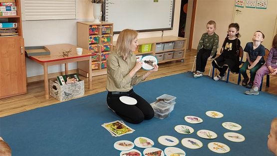 Grafika #31: 14.03.2023 Zajęcia edukacyjno-przyrodnicze z panią ze Słowińskiego Parku Narodowego