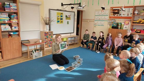 Grafika #40: 14.03.2023 Zajęcia edukacyjno-przyrodnicze z panią ze Słowińskiego Parku Narodowego