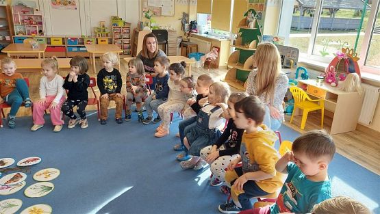 Grafika #61: 14.03.2023 Zajęcia edukacyjno-przyrodnicze z panią ze Słowińskiego Parku Narodowego