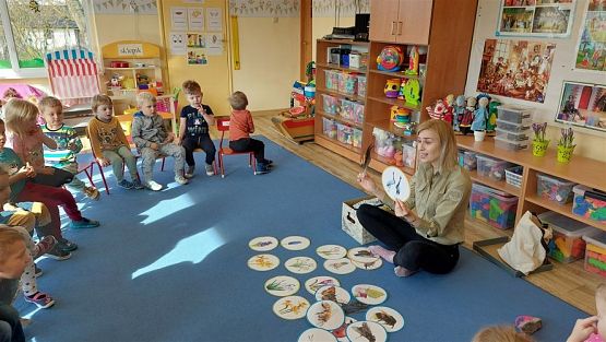 Grafika #63: 14.03.2023 Zajęcia edukacyjno-przyrodnicze z panią ze Słowińskiego Parku Narodowego