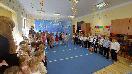 Grafika #28: 08 marca 2023 Dzień Kobiet