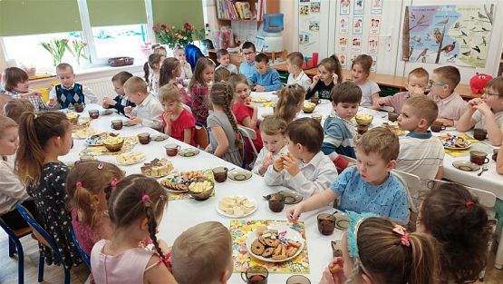 Grafika #65: 08 marca 2023 Dzień Kobiet