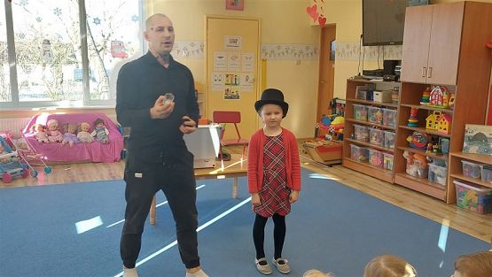 Grafika #26: 28.02.2023 Magia na wesoło - spotkanie z iluzjonistą