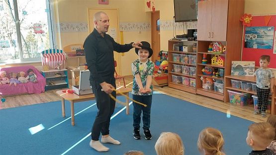 Grafika #31: 28.02.2023 Magia na wesoło - spotkanie z iluzjonistą