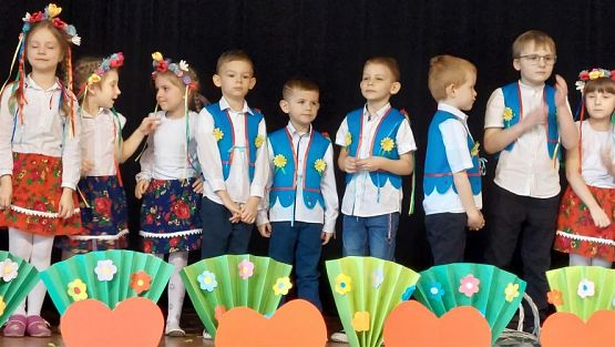 Grafika #5: 21.02.2023 Dzień Babci i Dziadka w GOKiS Wicko cz.II