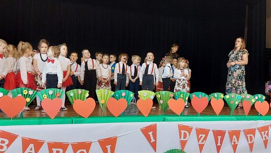Grafika #38: 21.02.2023 Dzień Babci i Dziadka w GOKiS Wicko cz.II
