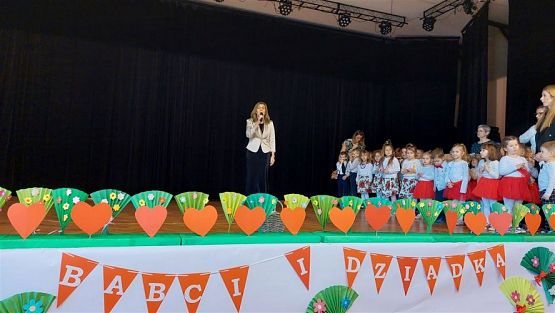 Grafika #6: 21.02.2023 Dzień Babci i Dziadka w GOKiS Wicko cz.I