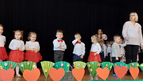Grafika #13: 21.02.2023 Dzień Babci i Dziadka w GOKiS Wicko cz.I