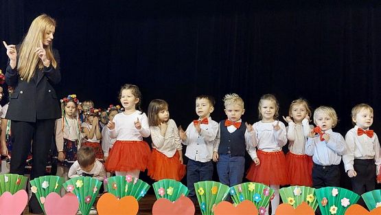 Grafika #16: 21.02.2023 Dzień Babci i Dziadka w GOKiS Wicko cz.I