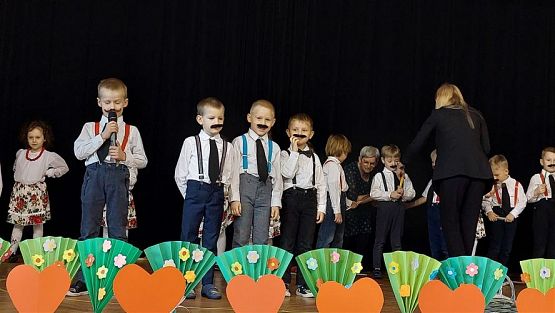 Grafika #35: 21.02.2023 Dzień Babci i Dziadka w GOKiS Wicko cz.I