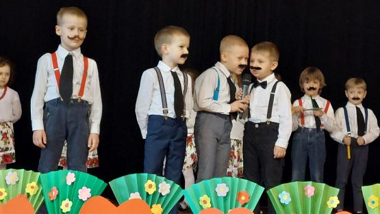 Grafika #39: 21.02.2023 Dzień Babci i Dziadka w GOKiS Wicko cz.I