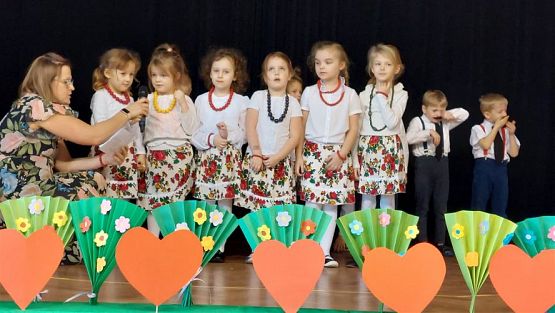 Grafika #44: 21.02.2023 Dzień Babci i Dziadka w GOKiS Wicko cz.I