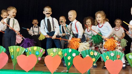 Grafika #50: 21.02.2023 Dzień Babci i Dziadka w GOKiS Wicko cz.I