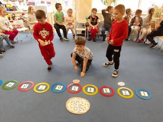 Grafika #15: 16.02.2023 Zajęcia matematyczne gr III