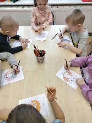 Grafika #20: 16.02.2023 Słodki dzień - Tłusty czwartek - gr II , III