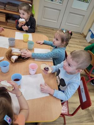 Grafika #17: 16.02.2023 Pieczemy rogaliki - Tłusty czwartek gr I