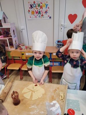 Grafika #20: 16.02.2023 Pieczemy rogaliki - Tłusty czwartek gr I