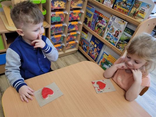 Grafika #9: 14 luty 2023 Walentynki - Dzień Przyjaźni gr I