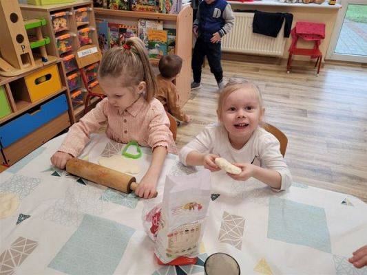 Grafika #27: 14 luty 2023 Walentynki - Dzień Przyjaźni gr I