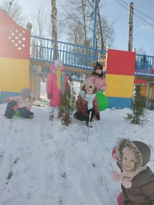 Grafika #2: 06.02.2023 Zimowe zabawy w ogrodzie przedszkolnym