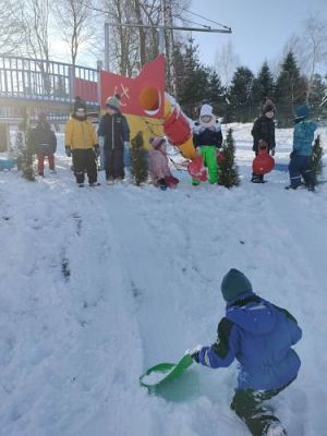 Grafika #10: 06.02.2023 Zimowe zabawy w ogrodzie przedszkolnym