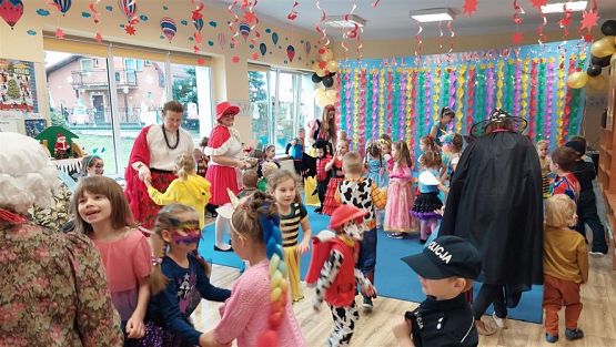 Grafika #1: 13.01.2023 Fotorelacja z balu karnawałowego cz.II