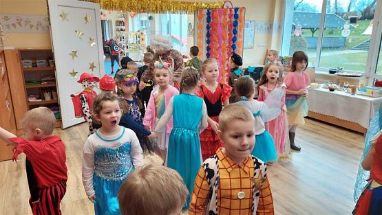 Grafika #4: 13.01.2023 Fotorelacja z balu karnawałowego cz.II