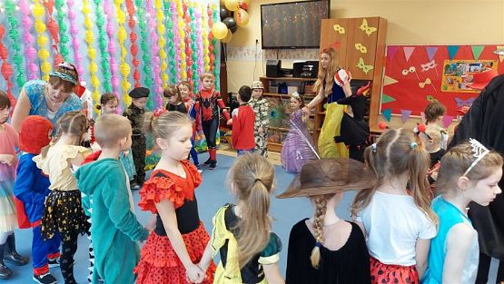 Grafika #24: 13.01.2023 Fotorelacja z balu karnawałowego cz.I