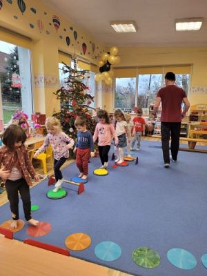 Grafika #19: 05.01.2023 Fotorelacja z zajęć gimnastyki korekcyjnej w gr. I