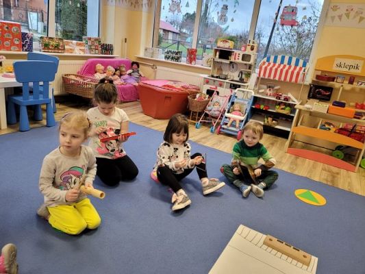 Grafika #23: 03.01.2023 Zabawy muzyczne w grupie I