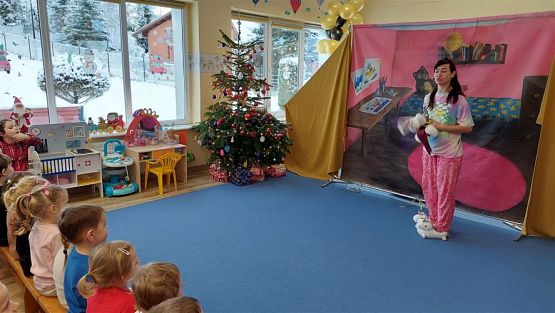 Grafika #3: 08.12.2022 Przedstawienie teatralne pt."Wartość bajki"