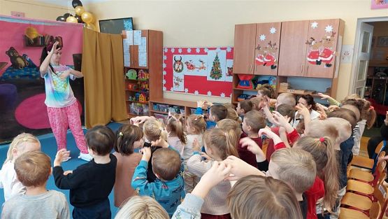 Grafika #13: 08.12.2022 Przedstawienie teatralne pt."Wartość bajki"