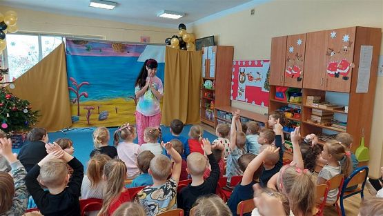 Grafika #20: 08.12.2022 Przedstawienie teatralne pt."Wartość bajki"