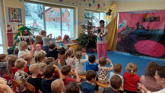 Grafika #30: 08.12.2022 Przedstawienie teatralne pt."Wartość bajki"